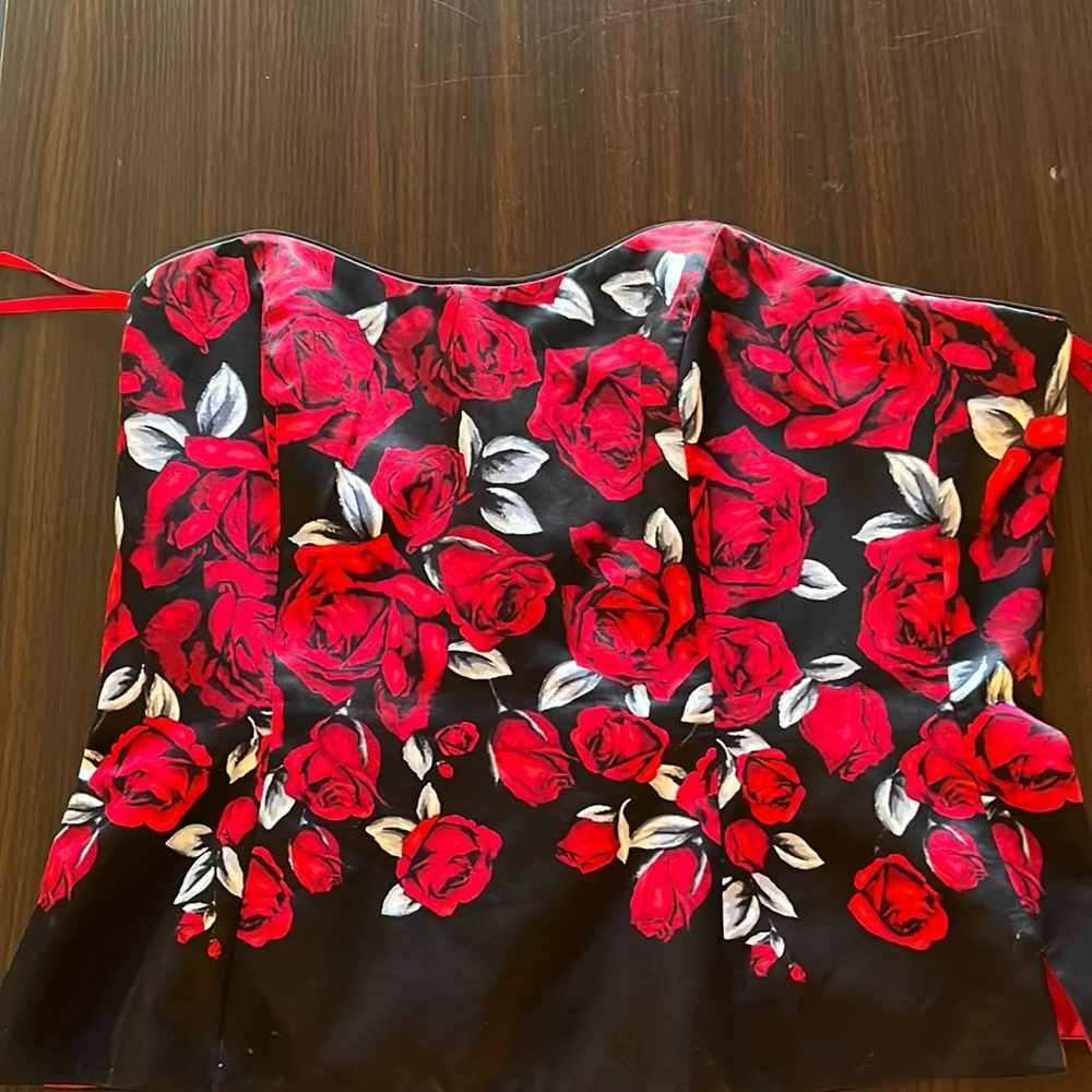 White house black market red and black bustier